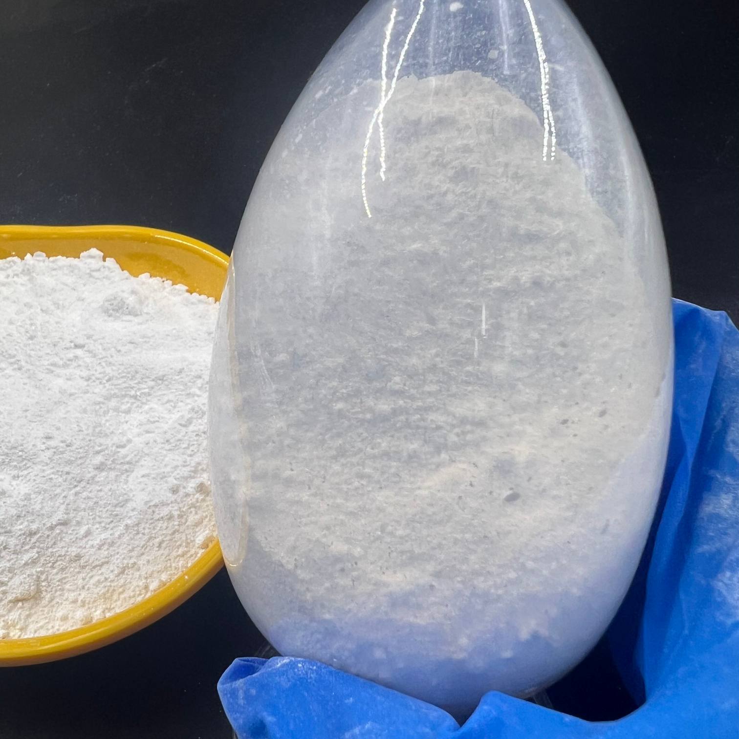 Wer liefert hochwertiges Nano-Titandioxid für Auto- und Metallic-Lacke?